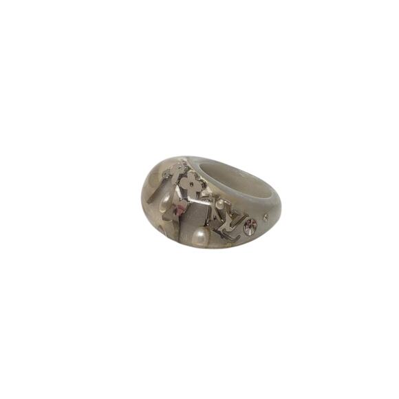 Louis Vuitton Grey Clear Inclusion silver charm ring 6 ¼ US - Picture 2 of 8